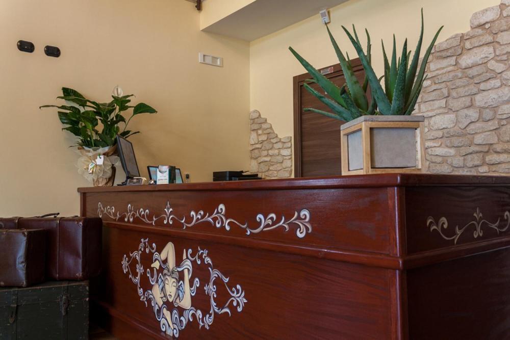Hotel Zabbara ليكاتا المظهر الخارجي الصورة